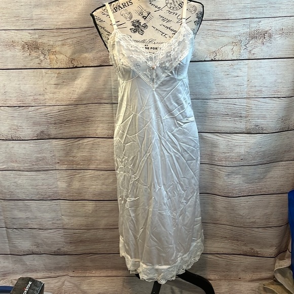 Vintage Kayser Full Body Slip White Pink Rosette Size 34 Made in USA - Picture 2 of 10